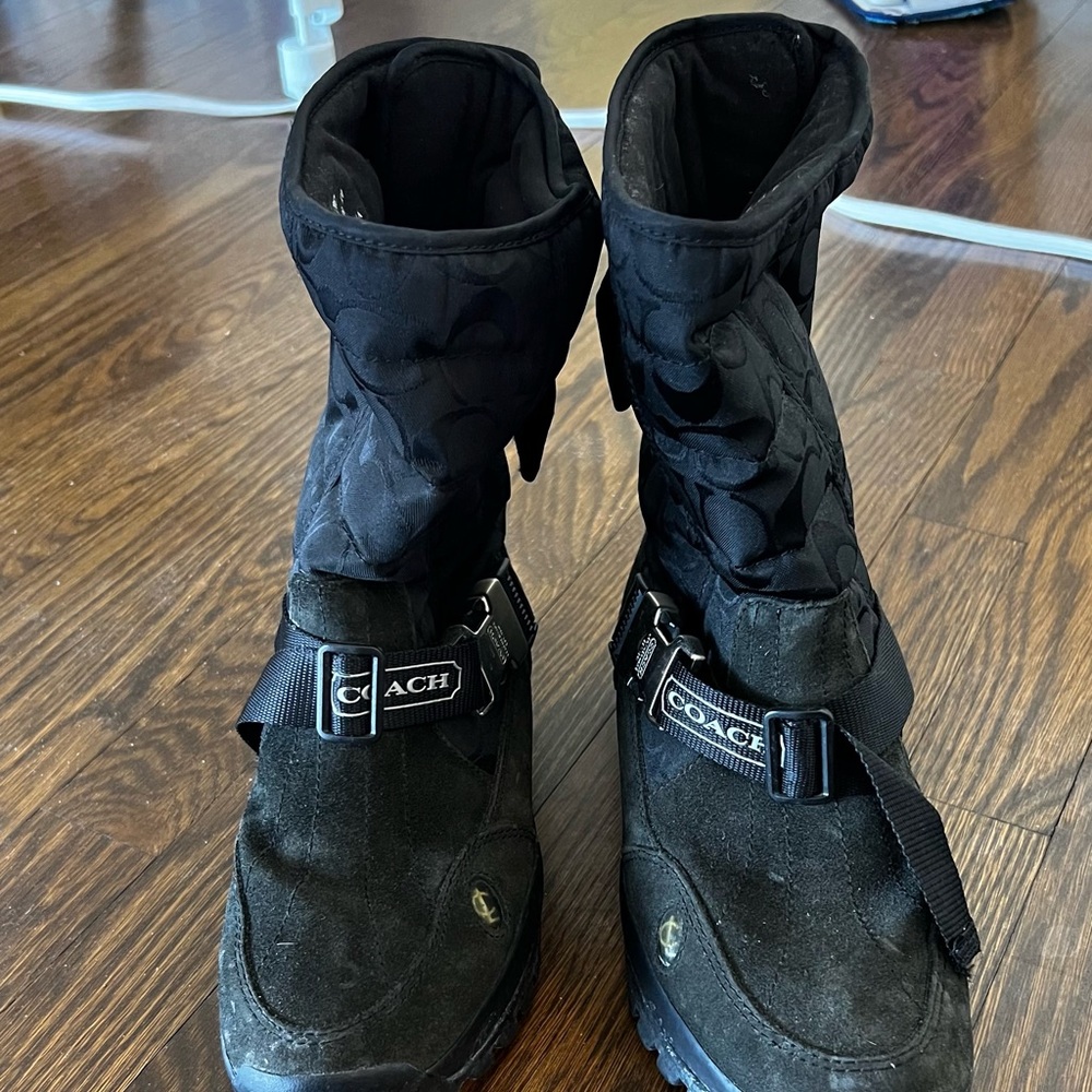 Coach size 8 vibram boots